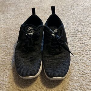 Women’s Nike shoes